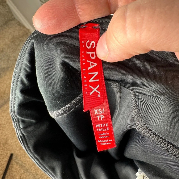 SPANX Faux Liquid Leather Leggings Black Size XS Petite‎ - Picture 6 of 7